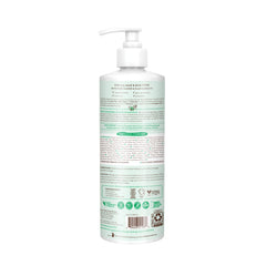 Close-up label view highlighting Babo Botanicals clean-ingredient benefits