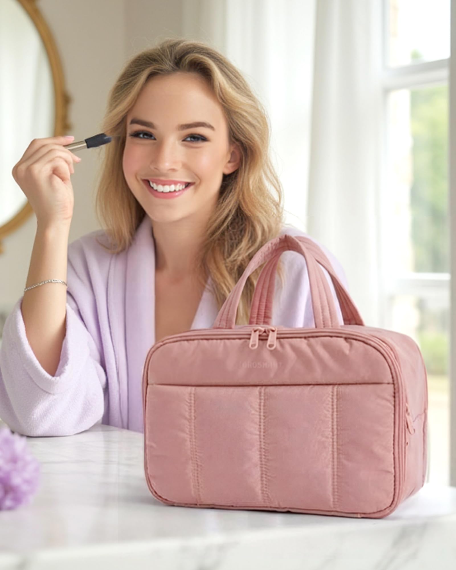 BAGSMART puffy texture close-up displays soft cushioning for protection