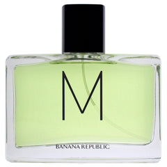 BANANA REPUBLIC close-up of citrus and fig leaf notes, emphasizing fresh aromatic ingredients and complexity