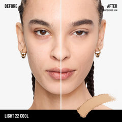 bareMinerals open compact side view revealing pressed powder pan and applicator benefit