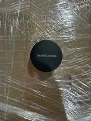 bareMinerals brush pickup of Golden Gate demonstrating effortless application