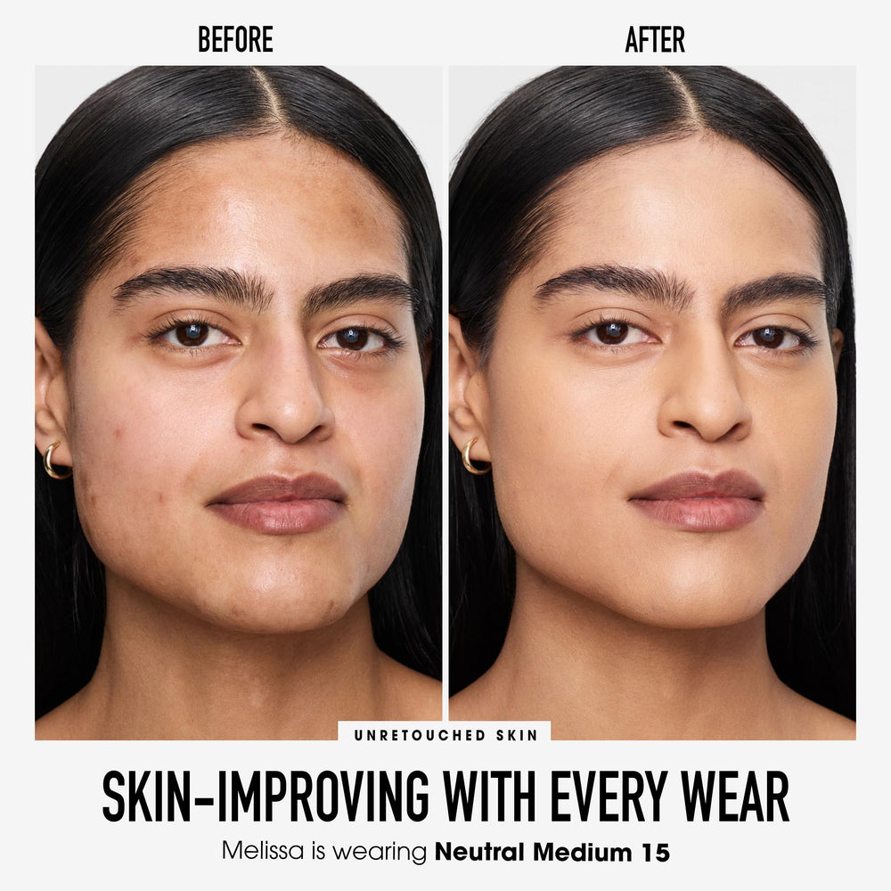 bareMinerals close-up of loose powder texture for smooth, luminous finish