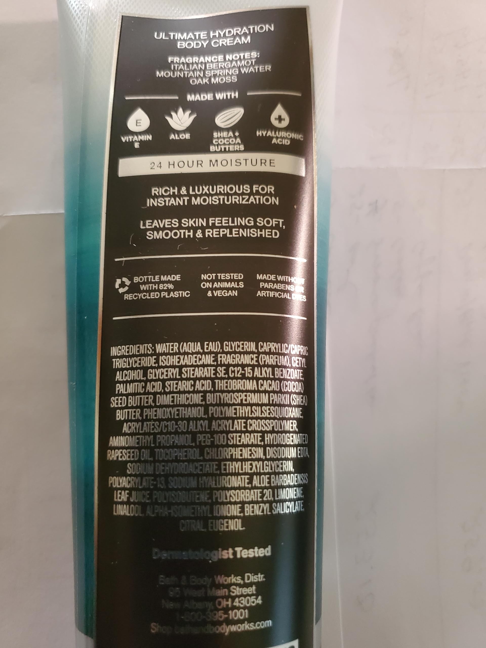 Bath & Body Works Graphite cream texture swatch demonstrating rich, non-greasy hydration.