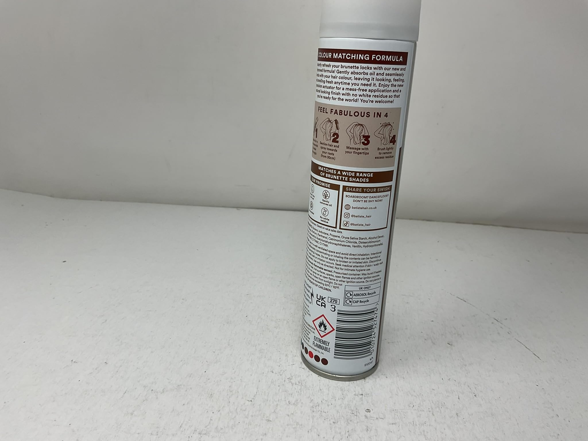Batiste powder texture detail showing fine absorbent particles