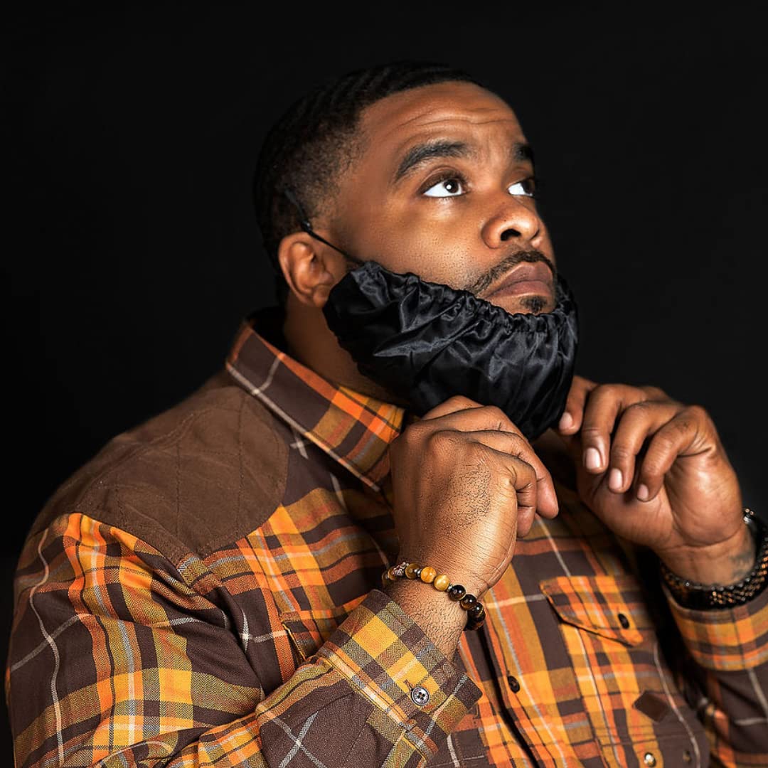 Beard Bonnet packaging flatlay ideal gift and easy-care benefit