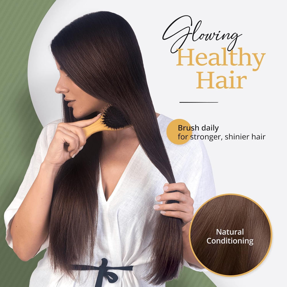 Belula wooden comb detail highlighting wide teeth to protect wet hair while detangling