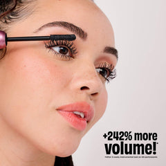 Benefit BADgal Bounce applied to lashes demonstrating lifted, fuller look benefit