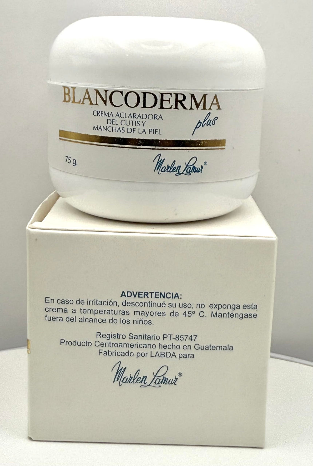 Generic Blancoderma Plus cream texture close-up highlighting smooth consistency for easy facial application