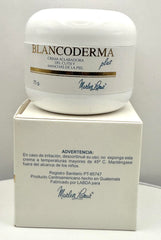 Generic Blancoderma Plus cream texture close-up highlighting smooth consistency for easy facial application