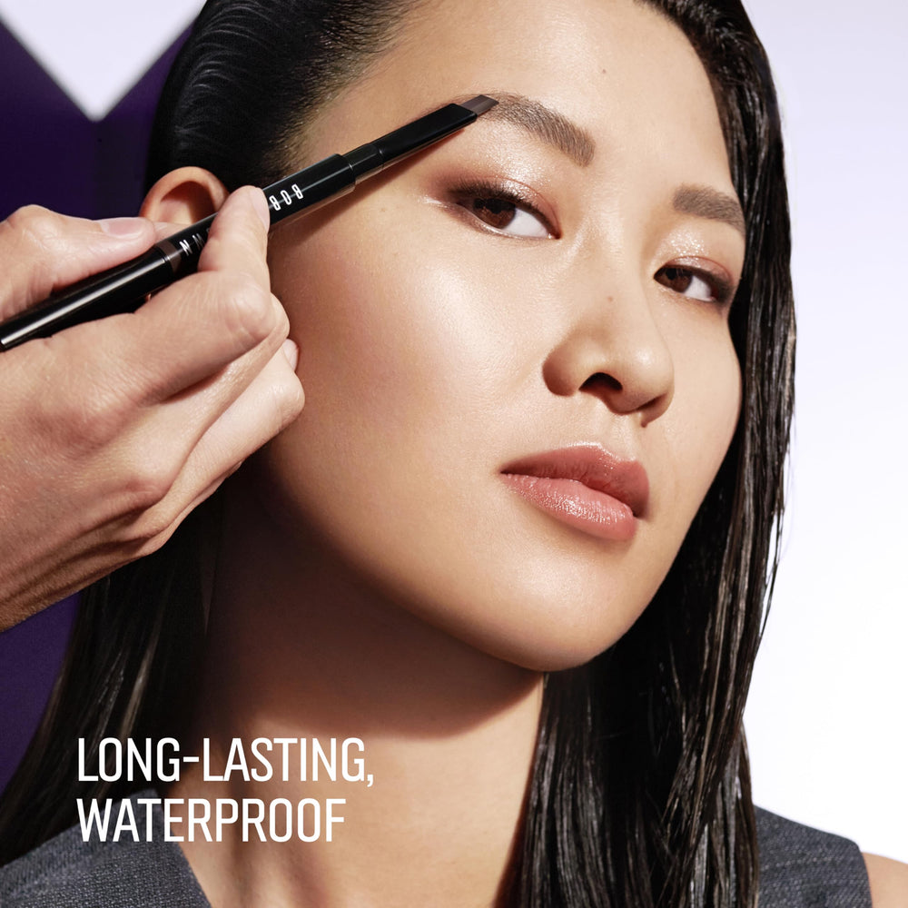 Bobbi Brown chiseled slanted tip close-up for precise shading and definition