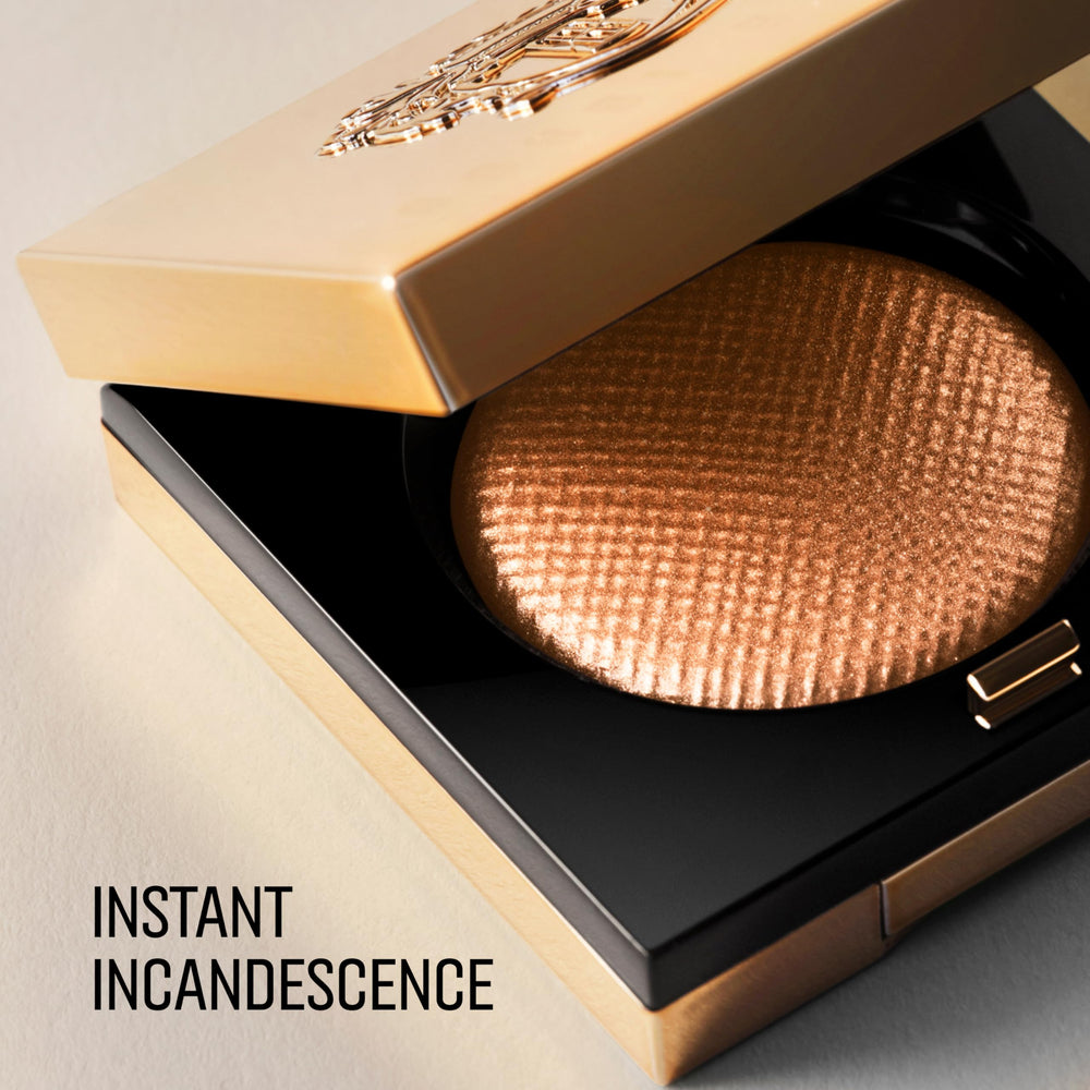 Bobbi Brown Moonstone applied with brush demonstrating intense wet metallic finish