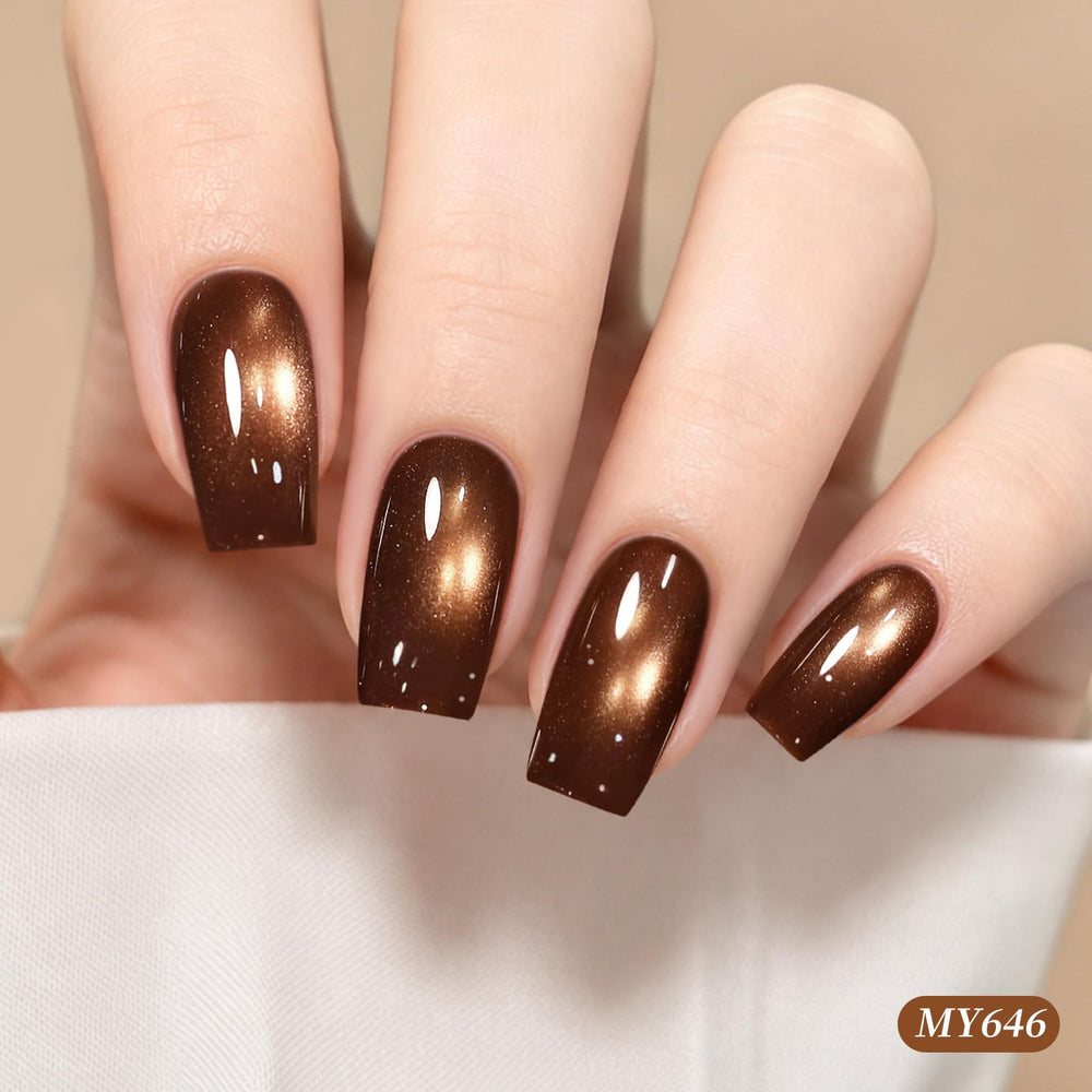 Born Pretty close-up champagne mocha swatch on nail, highlights warm luminous finish