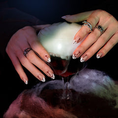 BTArtbox display of 16 pre-sized nails demonstrating instant fit and easy selection