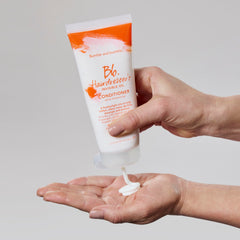 Bumble and bumble oil blend texture closeup, highlights lightweight smoothing benefit