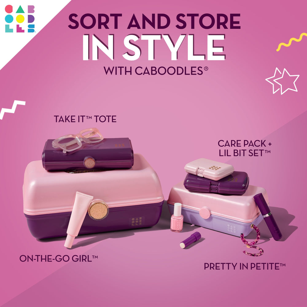 Caboodles sturdy handle and secure latch for safe carrying during travel