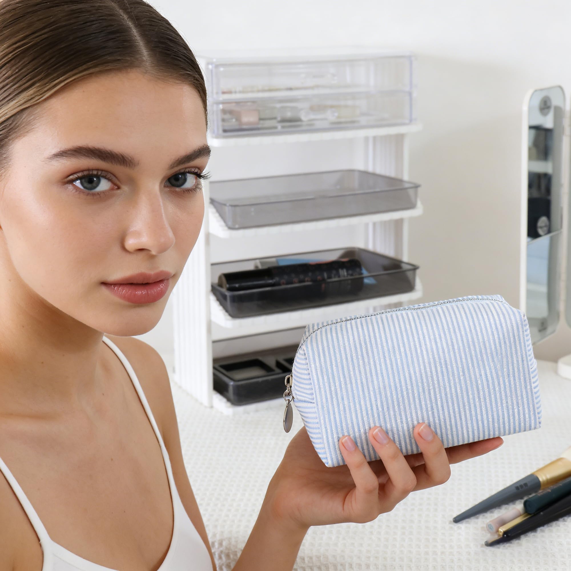 CALINNL on bathroom counter shows tidy daily organization benefit