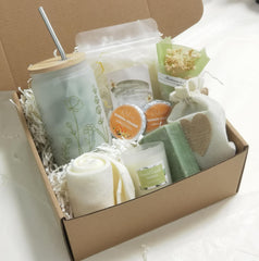 CASTATEO sage green box front view showing elegant packaging and immediate gift readiness
