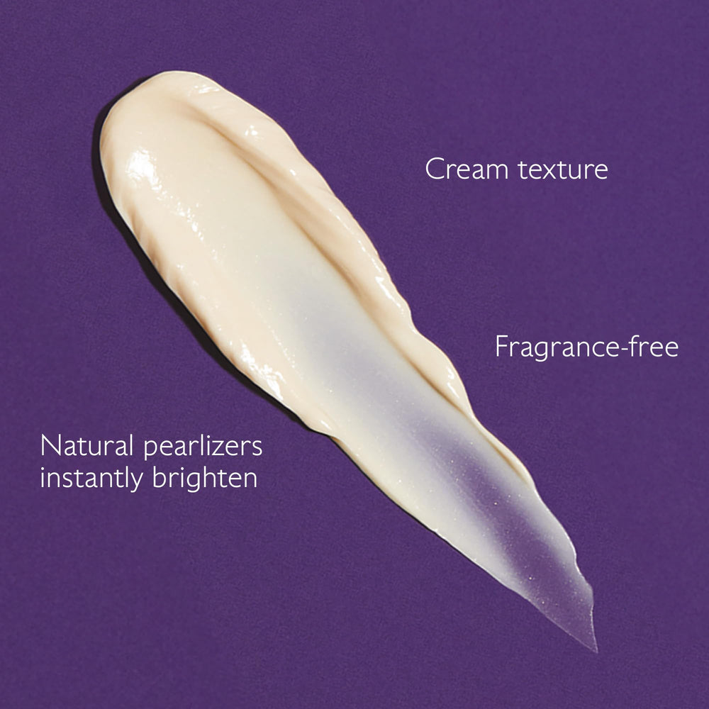 Caudalie application demo in morning routine cooling and brightening