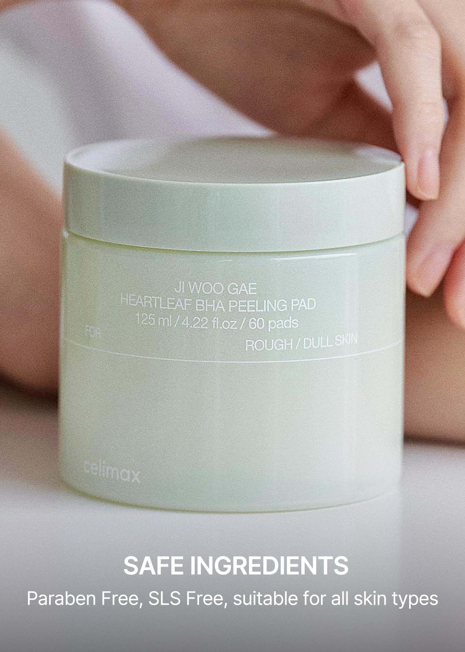 celimax pad in use wiping nose area to reduce blackheads and oil