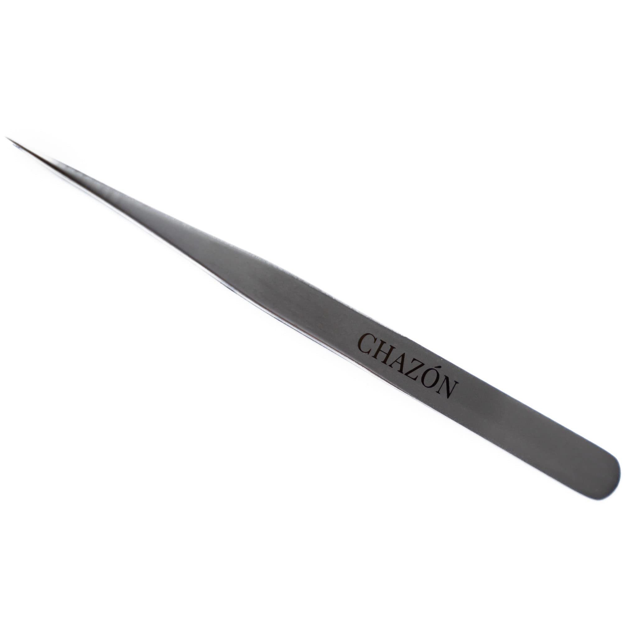 CHAZÓN tweezers in use shaping an eyebrow for clean, professional-looking arches