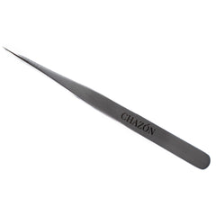 CHAZÓN tweezers in use shaping an eyebrow for clean, professional-looking arches