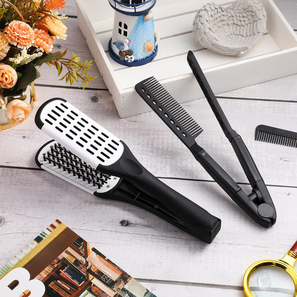 CHENGU brush and comb in hand demonstrating compact travel convenience