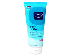 Clean & Clear creamy cleanser texture close-up highlighting smooth formula for gentle skin care