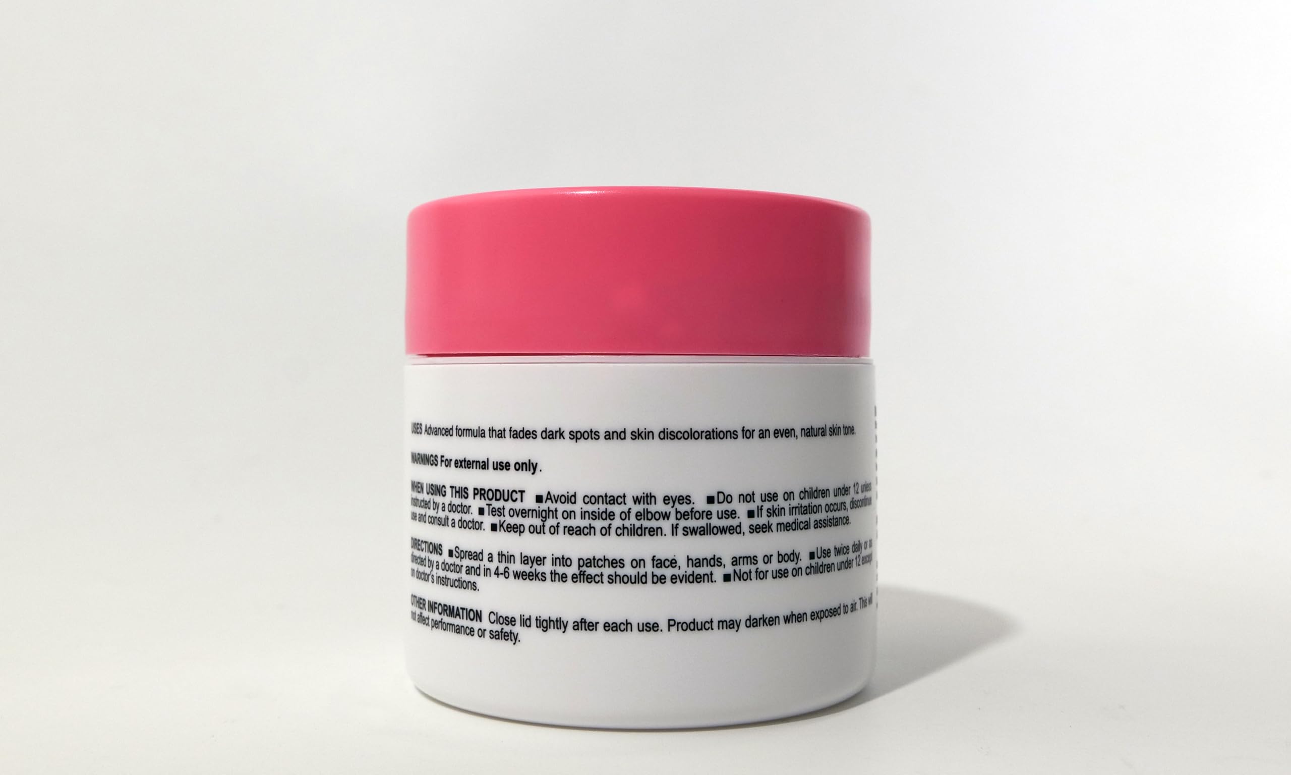 Clear Essence close-up of cream spread highlighting moisturizing, non-greasy finish