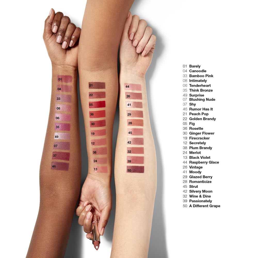 Clinique worn on lips studio image demonstrating hydrated, sculpted berry finish