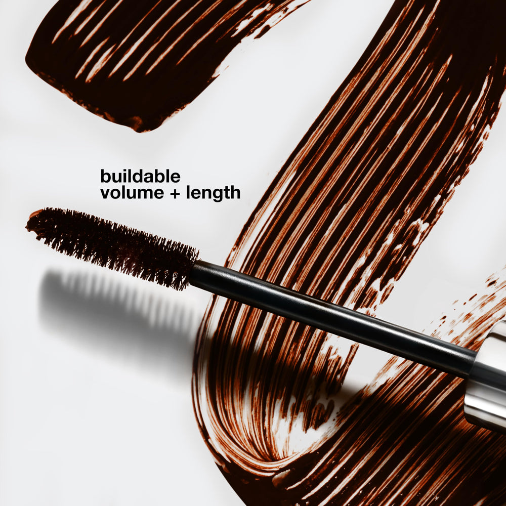Clinique applying mascara in hand, demonstrates easy control and even coverage