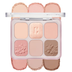 CLIO PROFESSIONAL front palette view showing compact coral shades and portability benefit