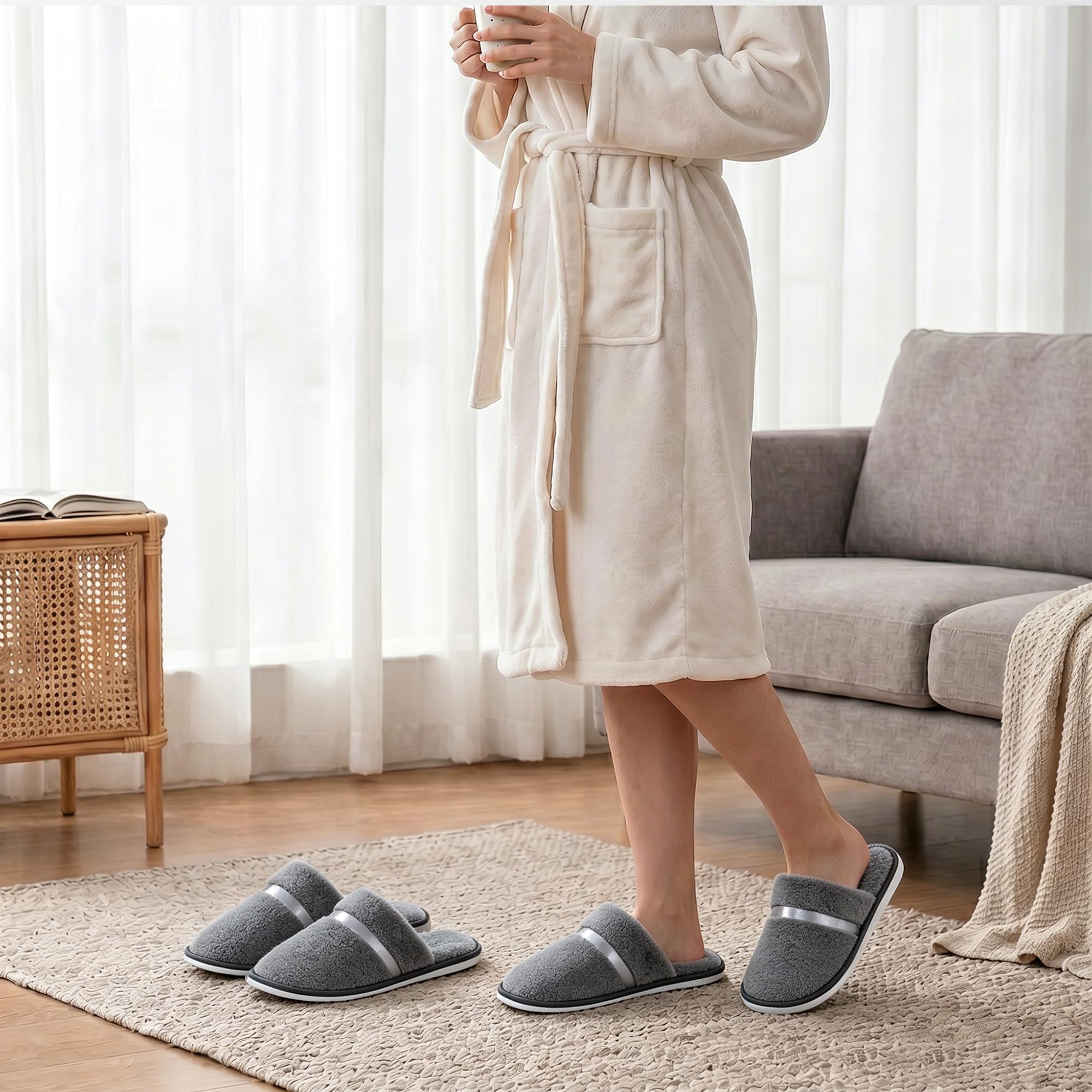 CNHPXIEYE slippers after washing showing reusable cleanliness and freshness