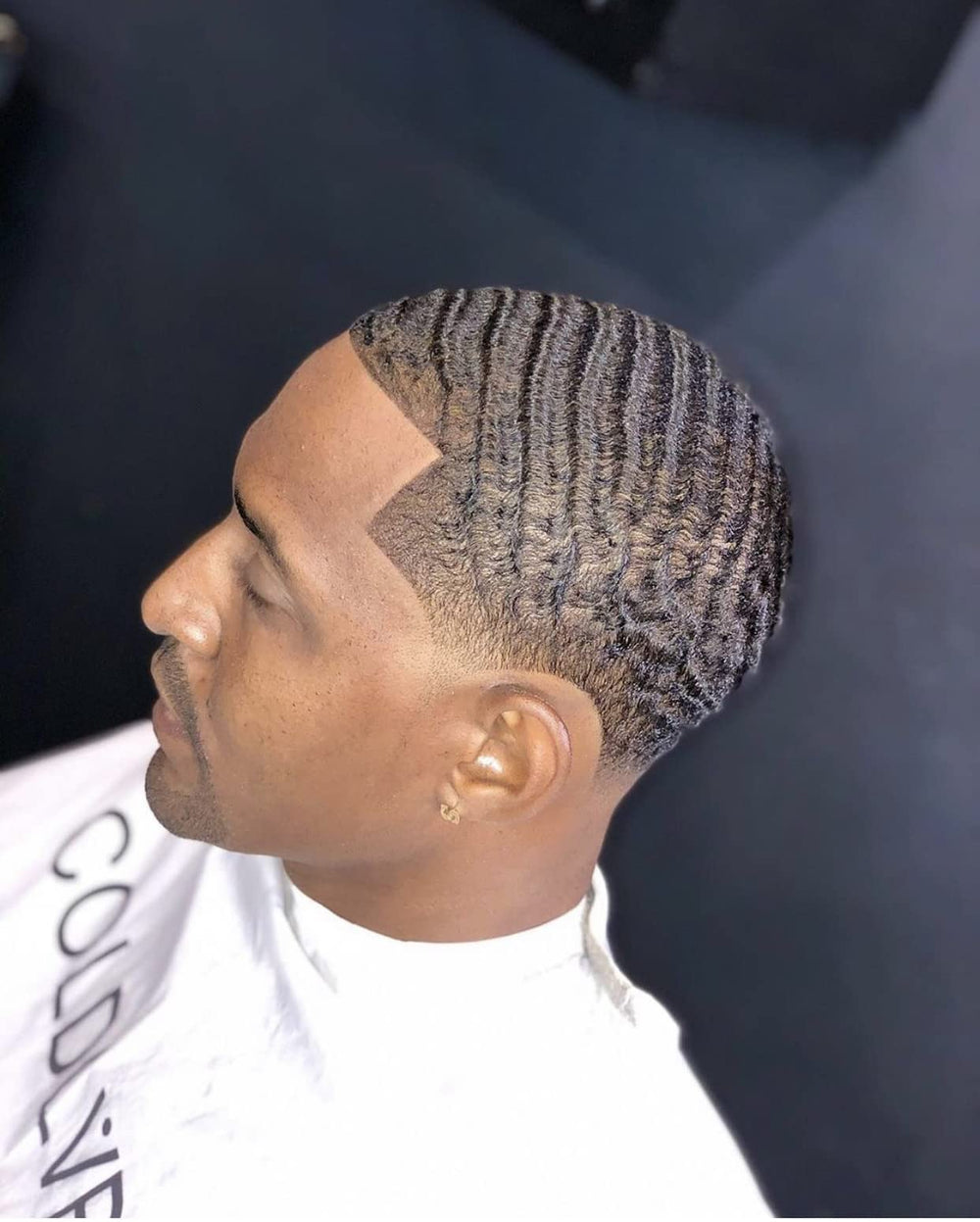 COLDLABEL Wolfin Pomade open tin with product visible for easy scoop and application
