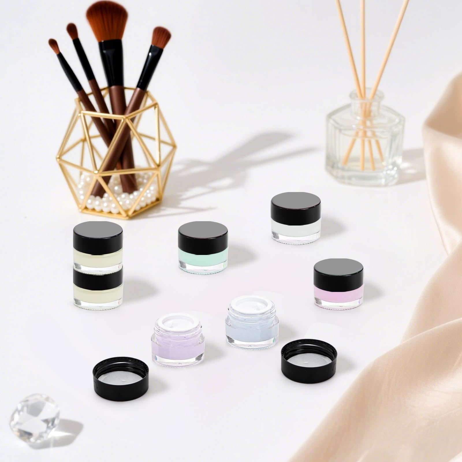 Coloch top-down jar view revealing transparent walls for easy identification