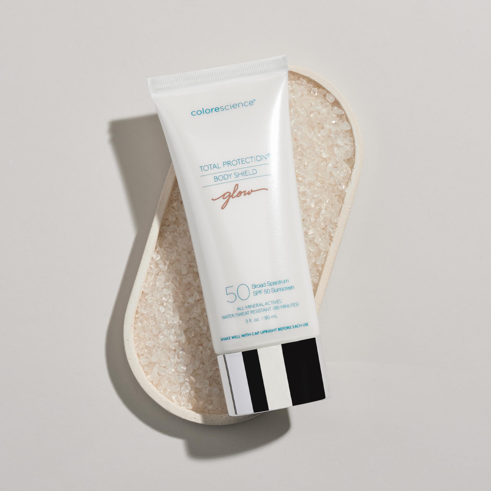 Colorescience being applied at the beach demonstrating broad mineral protection