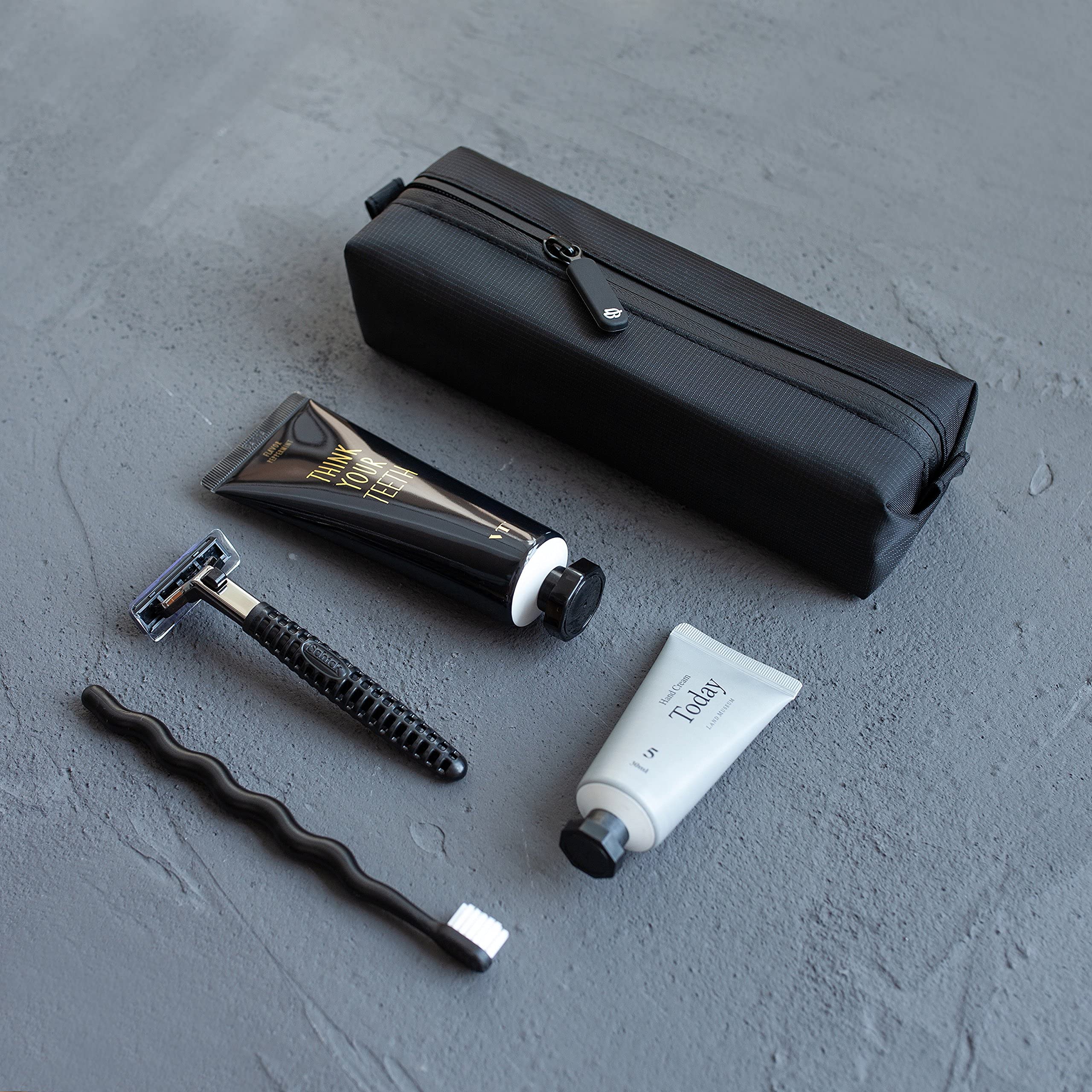 Comfyable holding toothbrush and small toiletries for quick overnight travel readiness