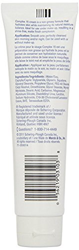 Complex 15 texture close-up showing lightweight cream that absorbs quickly