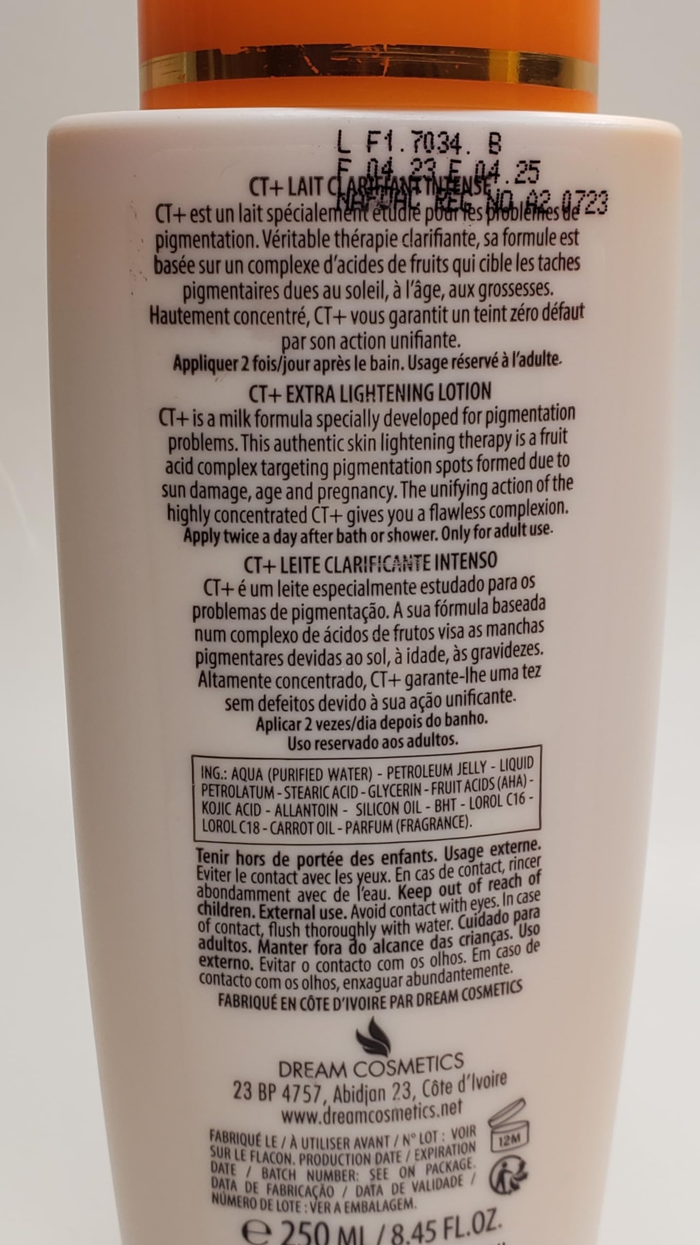 CT+ Clear Therapy cream texture close-up illustrating smooth hydration