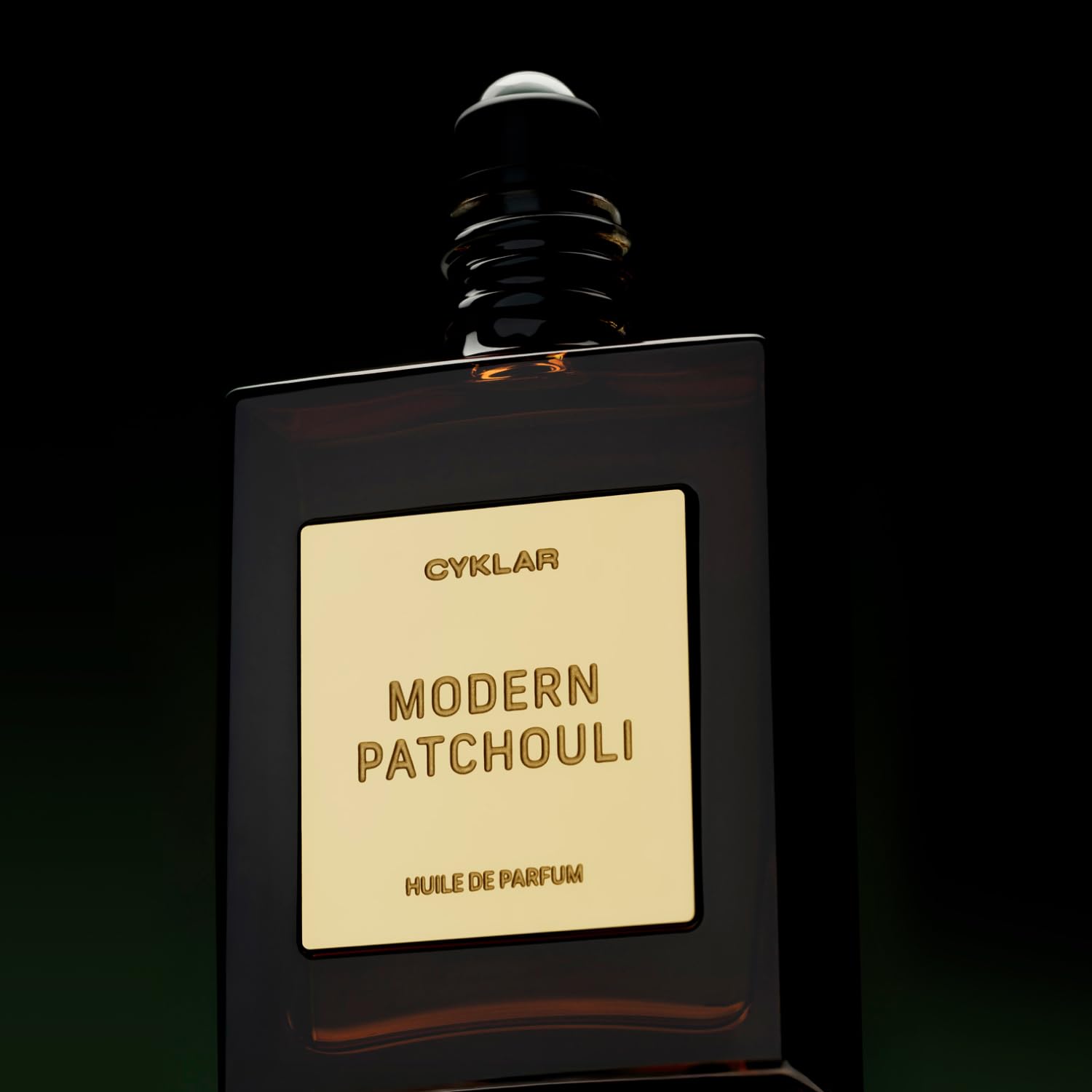 CYKLAR in evening-out setting conveying sultry, warm fragrance appeal