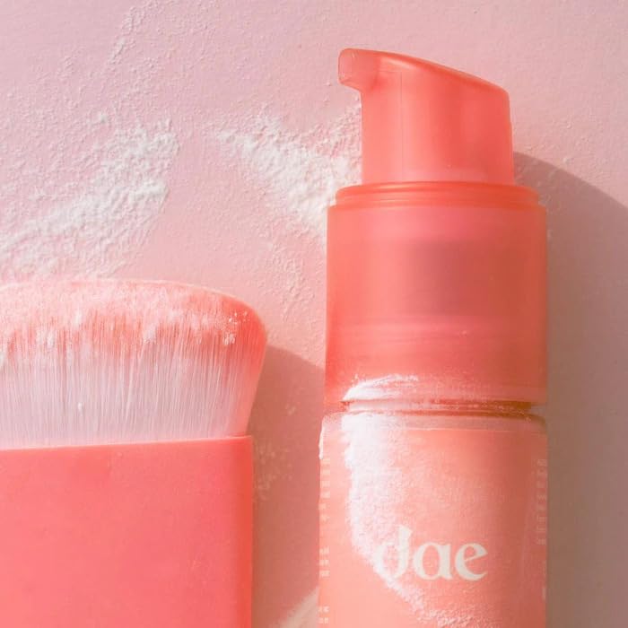 DAE brush with recyclable packaging emphasizing eco-friendly materials