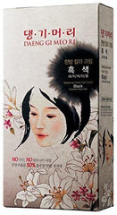 Daeng Gi Meo Ri cream texture close-up highlighting smooth, spreadable formula