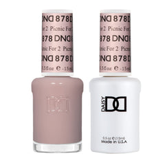 DAISY DND front packaging showing the matching gel and lacquer duo, perfect for coordinated looks