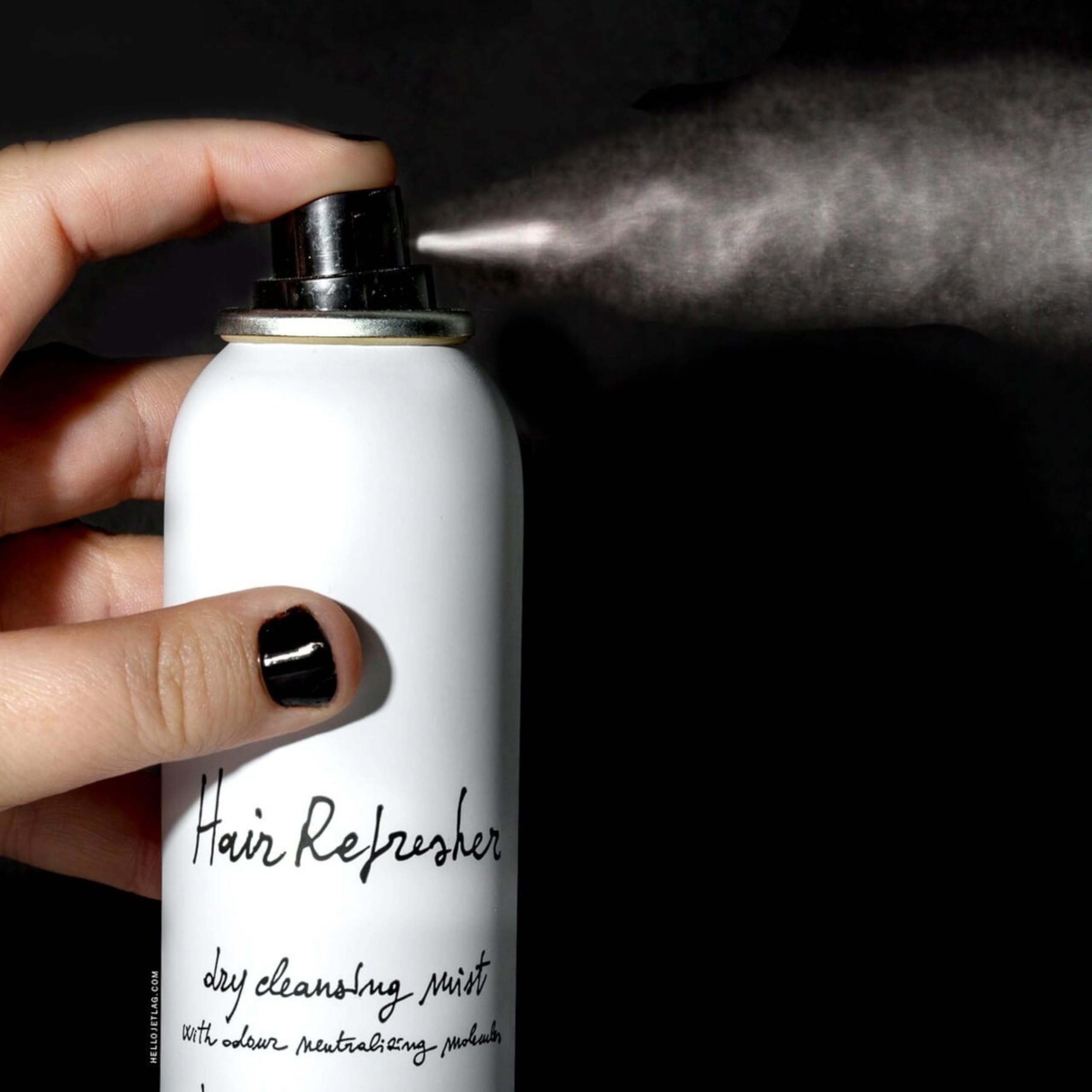 Davines application demo showing quick spray and massage for volume