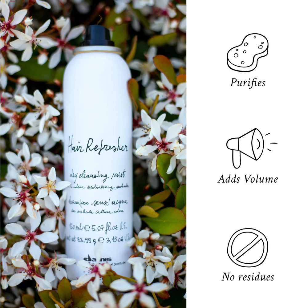 Davines spray mist close-up demonstrating fine, even dispersion