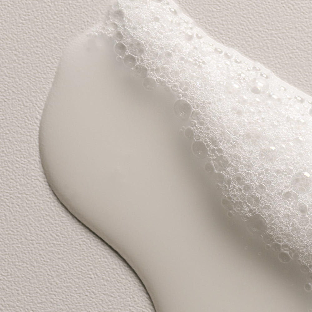 Davines shampoo creamy foam texture demonstrating lightweight hydration