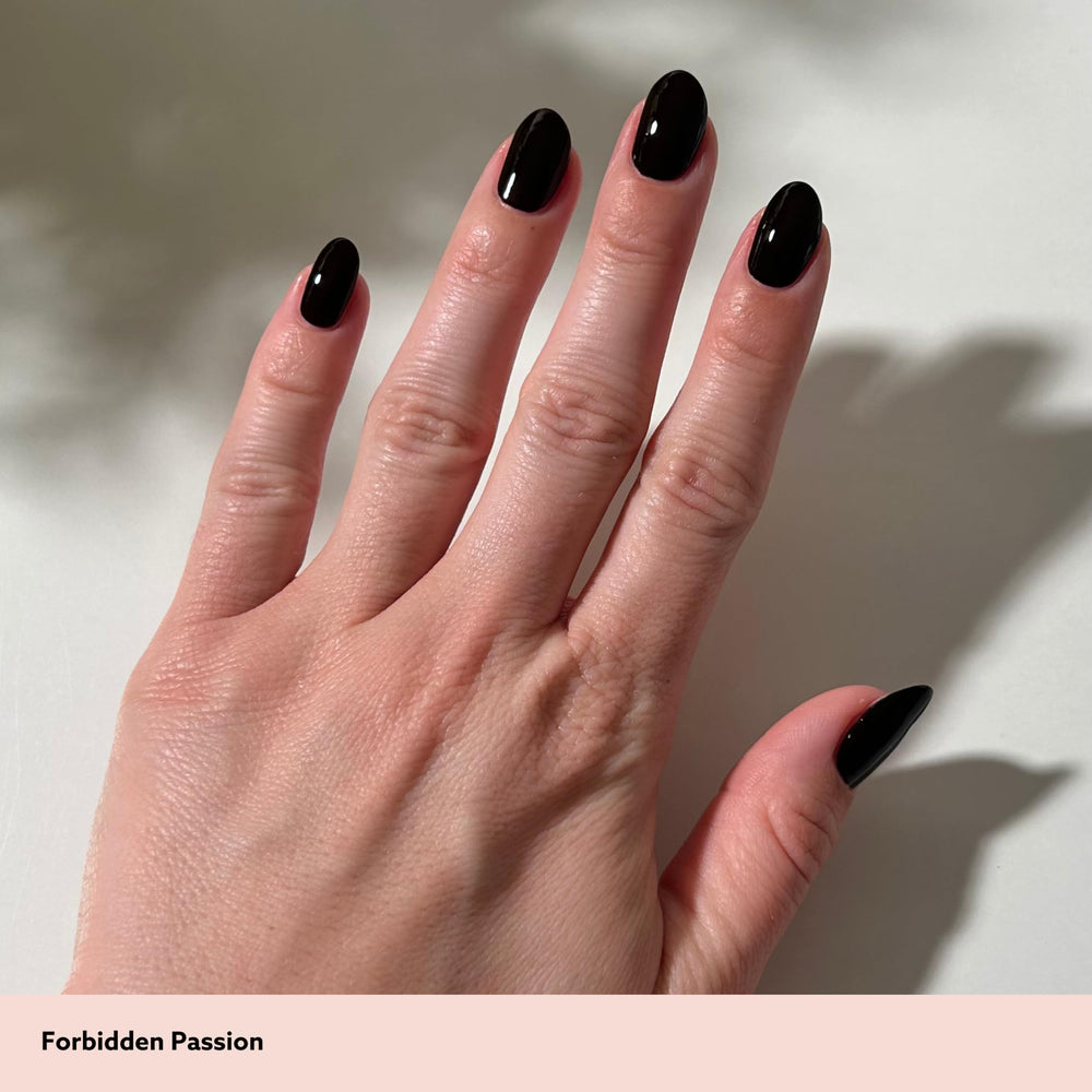 Dazzle Dry base and top coat texture detail for smooth glossy finish