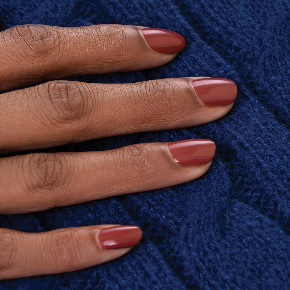 Dazzle Dry lacquer texture close-up of Bookworm emphasizing even opacity benefit