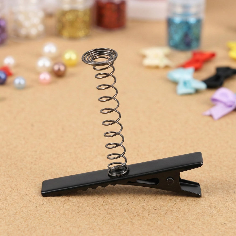 DECHOUS single clip held in hand showing easy handling