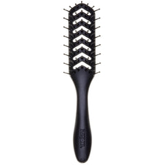 Denman D200 front view showing curved vented head and grip for easy styling