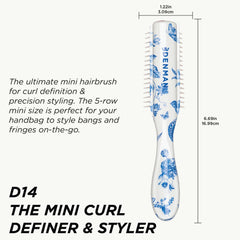 Denman close-up of bristles highlighting five-row pin pattern and control